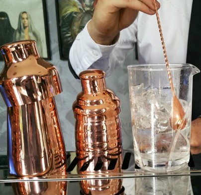 Shaker Parisienne Chrono 550 ml in der Hand