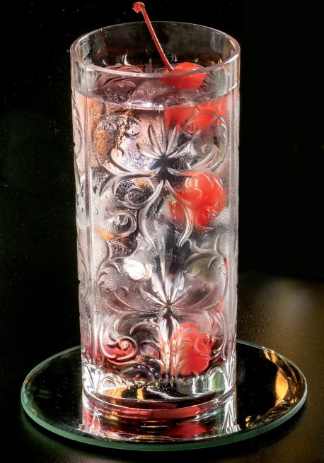 Longdrinkglas Tattoo 370 ml aus Kristallglas Luxion mit dichter Gravur im Vintage-Stil