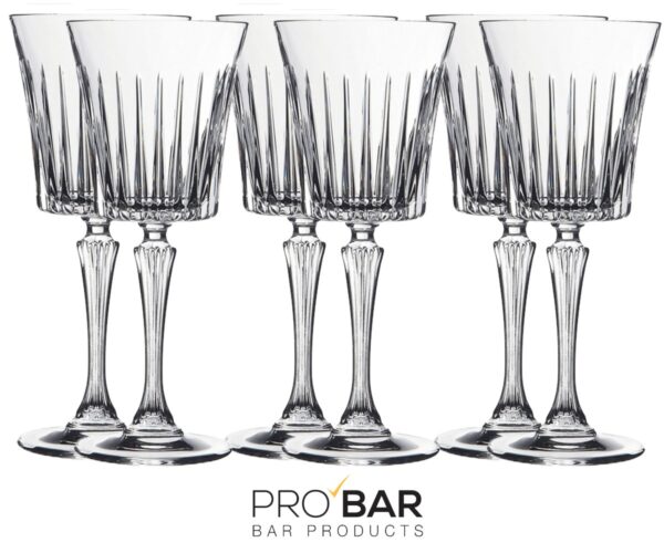 Copo de pé Timeless 23 cl em cristal Luxion com cortes lineares profundos