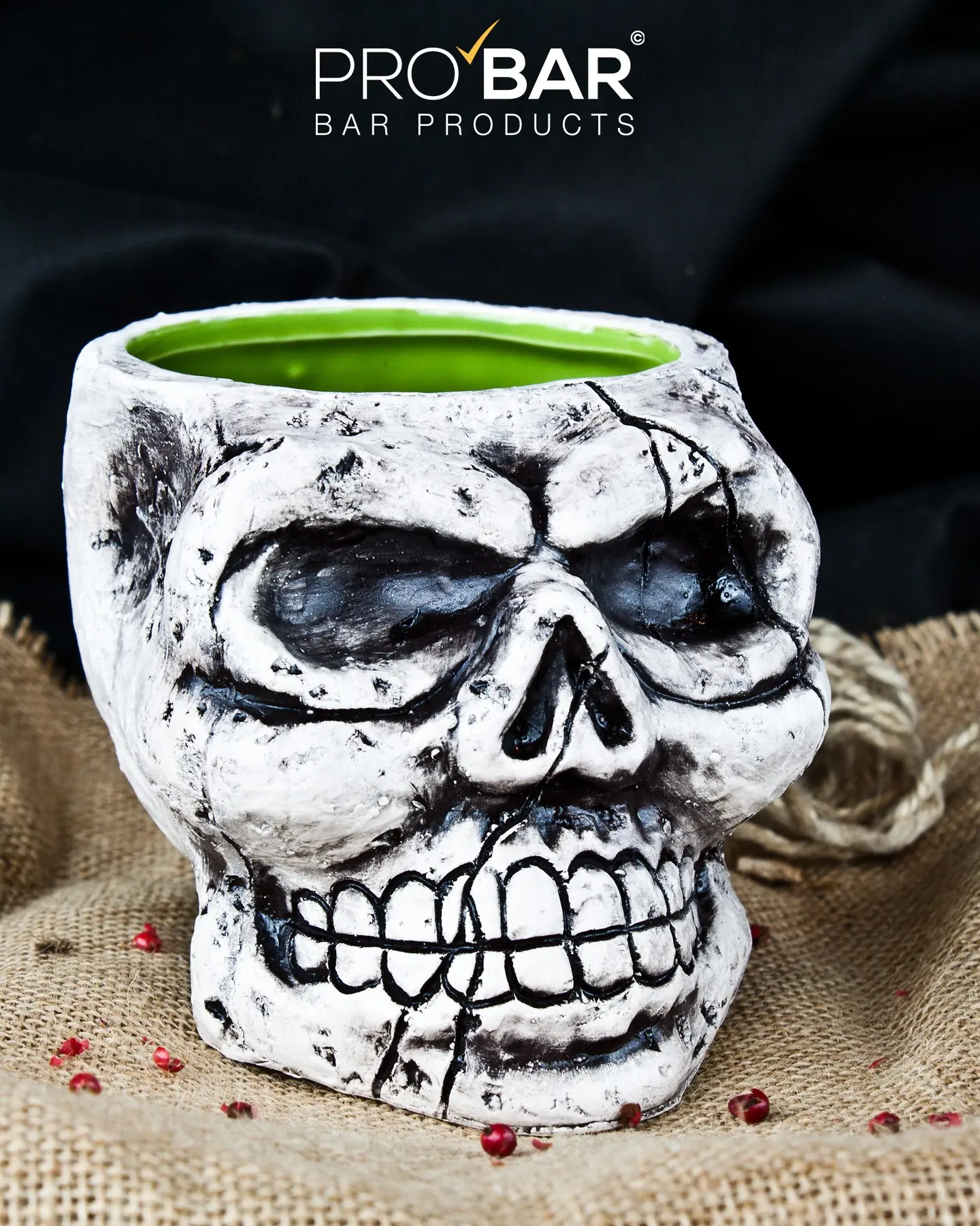 skull mug Skull Stone 500ml in hand painted ceramic, white stone finish with black hollows and cracks