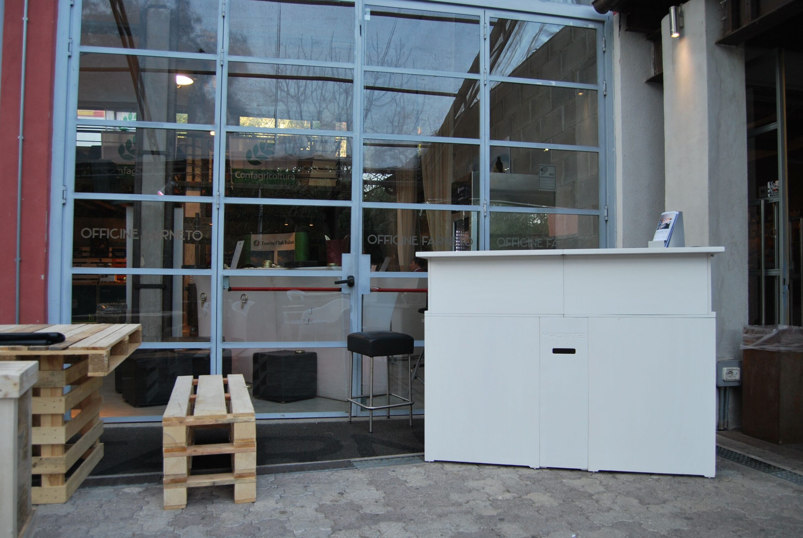 Wooden Bar Counter 150cm, Folds Down in 60 Seconds - Image 13