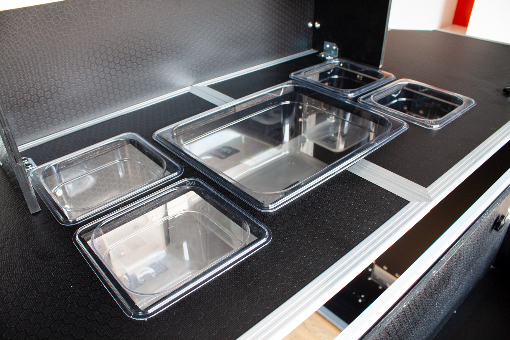 Bar Trolley PRO 160cm, Folds into a Wheeled Case - Image 12