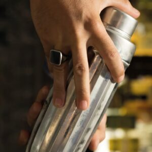 Cobbler Shaker Deco 900ml, Mirror-Finish AISI 304 Stainless Steel