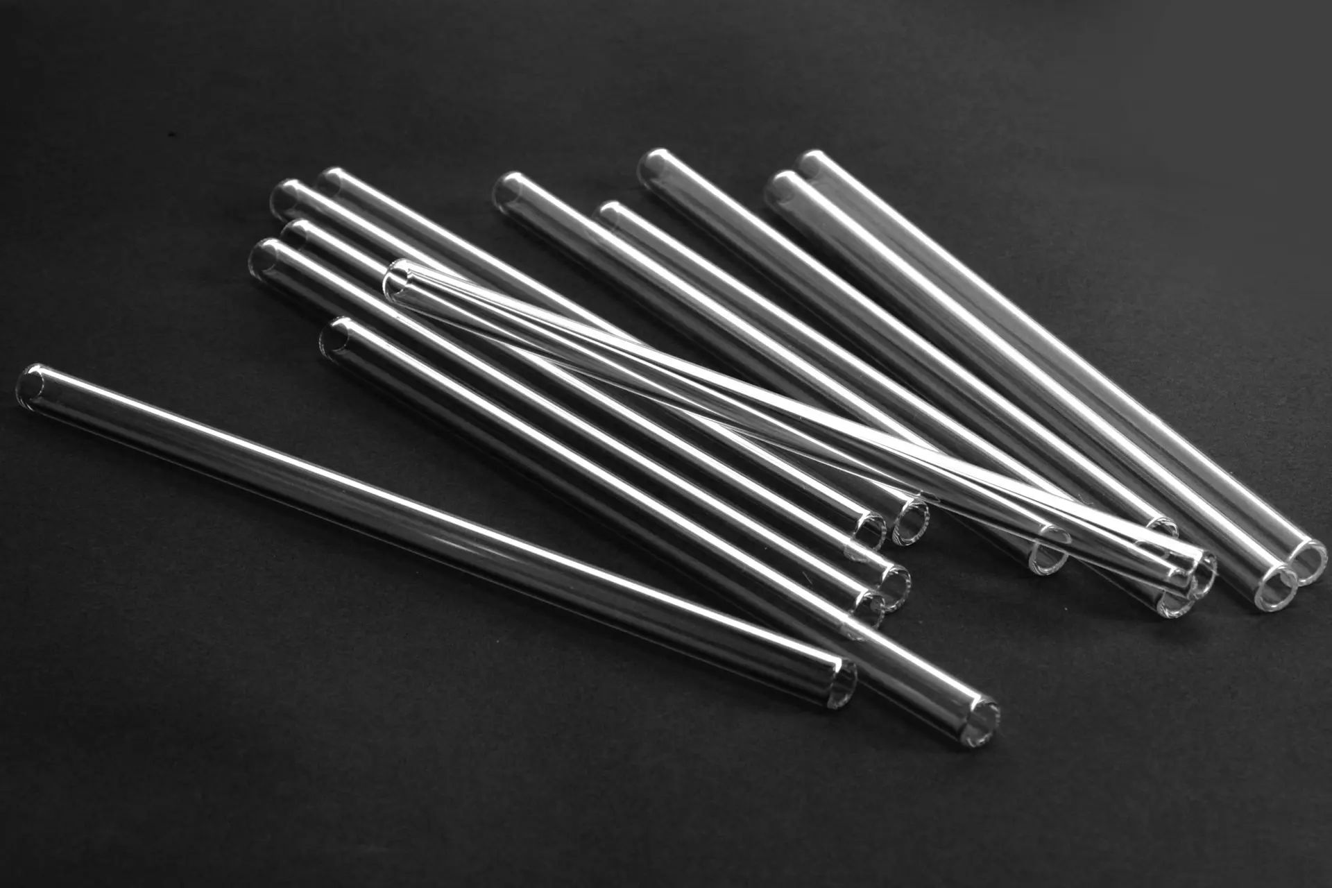 Glass Straws in Borosilicate Glass, 21cm or 15cm (Pack of 12) - Image 2