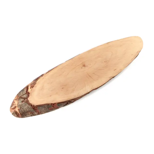 Bark edge serving board in alder wood, oval, 41 to 49cm long, with the natural edge